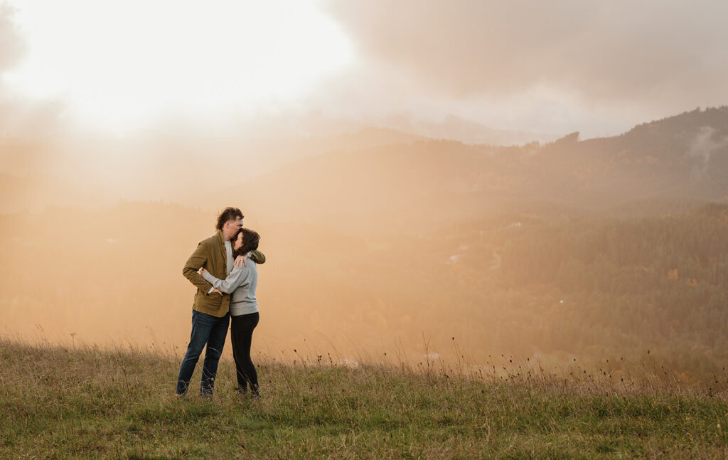 couples photo session oregon 