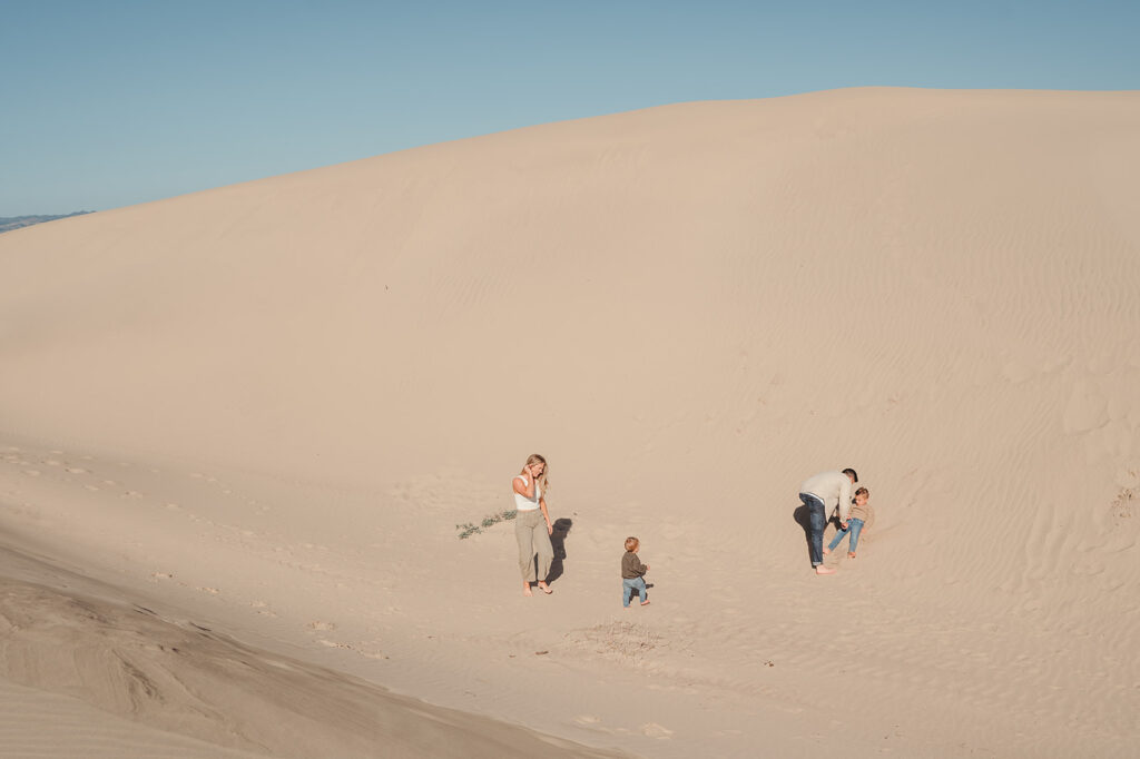 Family photos at the coast 