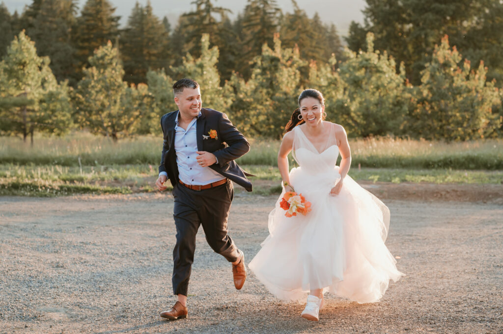 bride and groom photos 