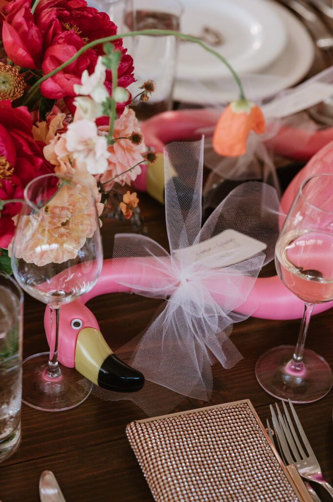 flowers and table settings for hood river wedding