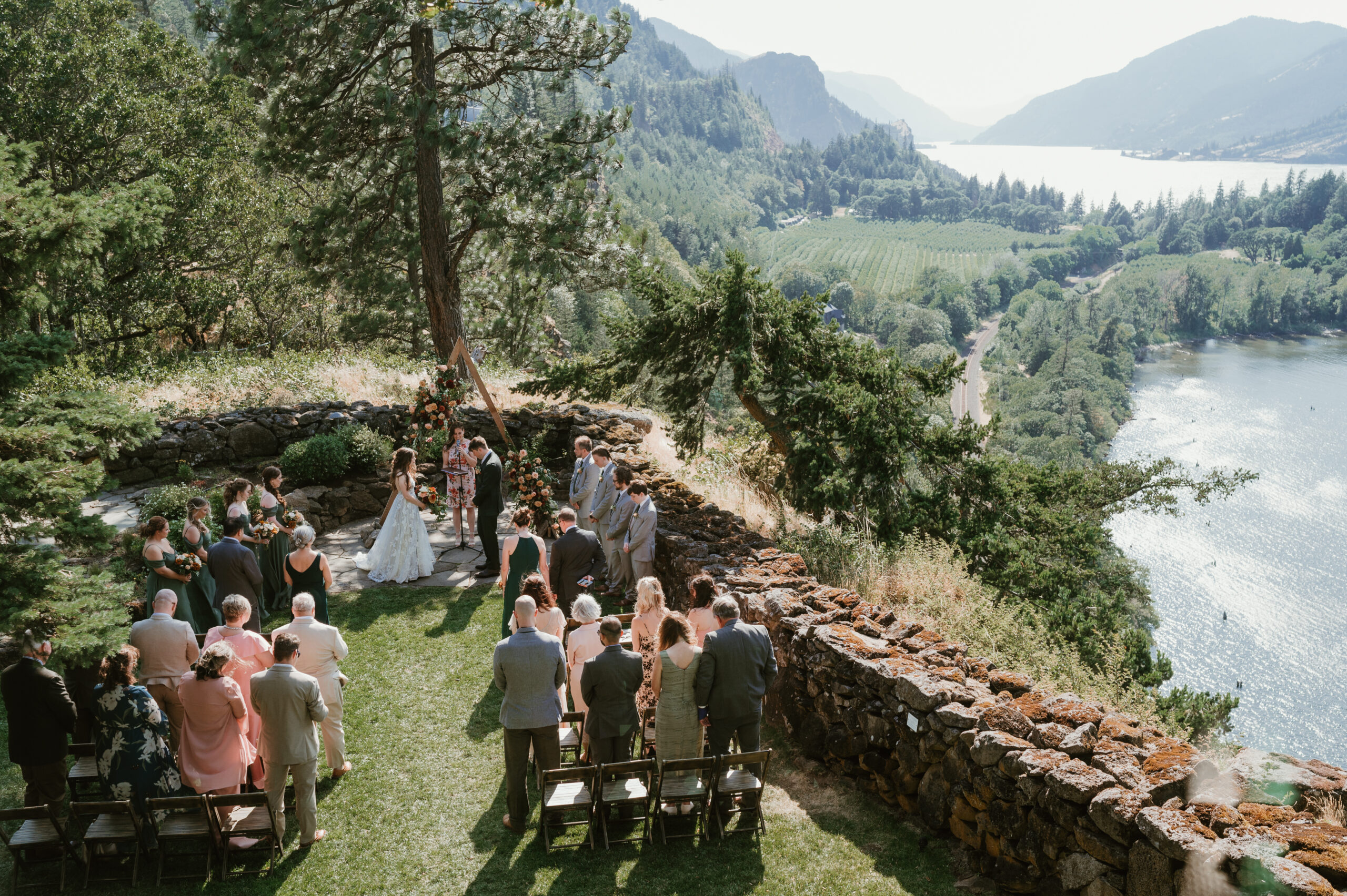 wedding ceremony at the Griffin House with views of the Columbia Gorge 